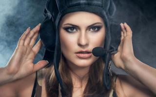 Woman black hat microphone portrait - rpg portrait free wallpaper