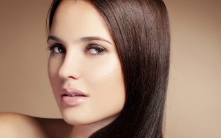 Araceli gilbert brown hair portrait - head and shoulders portrait free wallpaper for desktop