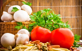 Basket mushrooms tomatoes vegetables bamboo - tomato free wallpaper