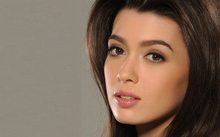 Ayshia taskin long hair nose - shaded free wallpaper for desktop