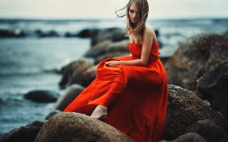 Woman red dress ocean rock - artur tarnowski free wallpaper