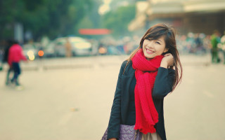 Woman red scarf smiles plaza - canon 5 0 mm free wallpaper for desktop