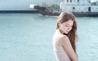 Elina karimova sunny waterboat portrait - sunny free wallpaper