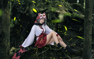 Woman tree forest fireflies cosplay - a red bag free wallpaper for desktop