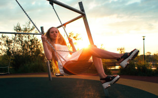 Woman swing sunset chain jewelry - a swing free wallpaper