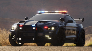 Police car flashing lights cobra - a police car free wallpaper