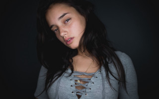 Woman necklace black background model - chernik free wallpaper for desktop