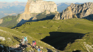 Mountain hiking valley view blue - the mountain free wallpaper