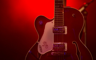 Red guitar microphone eric taylor - a red guitar free wallpaper