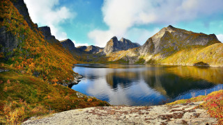 Lake mountains grass sunny blue - arvid nyholm free wallpaper