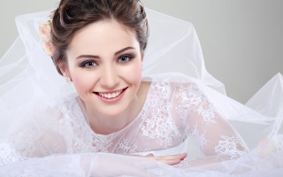 Bride smiling in white dress - airbrush free wallpaper