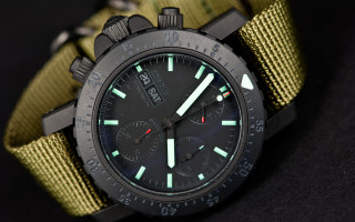 Green watch black surface matte - number free wallpaper for desktop