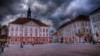 Cobblestone street group people city - danube school free wallpaper for desktop
