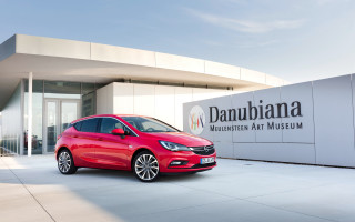 Red car museum danupiana viennese - viennese actionism free wallpaper