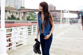 Woman pier shoes hat smile - american barbizon school free wallpaper for desktop