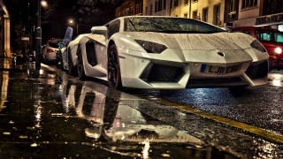 White sports car night rain - a wet street free wallpaper