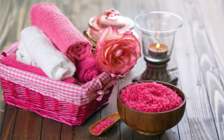 Basket towels bowl pink rose - product photography free wallpaper