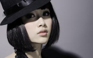 Woman blackhat blackdress blacknecklace portrait - black dress free wallpaper