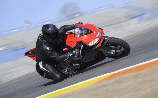 Motorcycle rider cybernetics jigsaw helmet - david imms free wallpaper