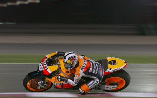 Motorcycle helmet track vehicle puzzle - vfx free wallpaper