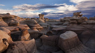 Large group rocks sky background - a few rock free wallpaper
