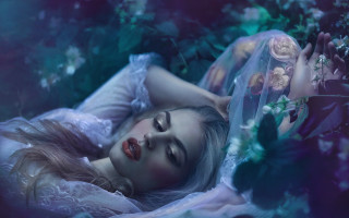 Flower gothic dreamlike veil laying - anna dittmann free wallpaper