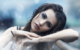 Snowy portrait blackhair browneyes jewelry - a picture in the snow free wallpaper