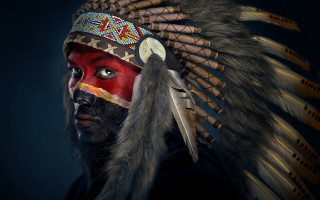Red facepaint feathers headdress portrait - christian w. staudinger free wallpaper