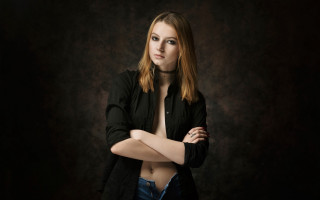Woman crossed arms blonde bluejeans - a black shirt and jeans free wallpaper