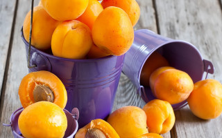 Bucket oranges wooden table incoherent - a wooden table next free wallpaper for desktop