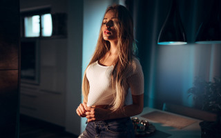 Elina karimova long hair hologram - exquisite lighting free wallpaper