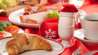 Red table cloth croissant coffee - a white plate free wallpaper