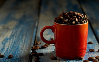 Red cup coffee beans wooden - coffee bean free wallpaper