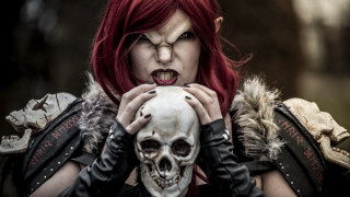 Red hair skull cosplay vanitas - a costume free wallpaper