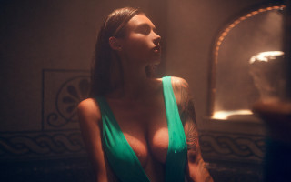 Tattooed woman green dress mirror - tattoo free wallpaper