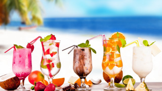 Ocean beach drinks fruit tropical - summer vibrancy free wallpaper