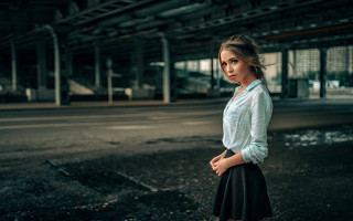 Woman blonde posing cinematic portrait - anka zhuravleva free wallpaper