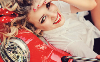 Woman red lipstick scooter fashion - fashion photography free wallpaper