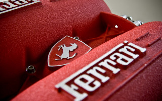 Ferrari suitcase chain puzzle borrows - assemblage free wallpaper