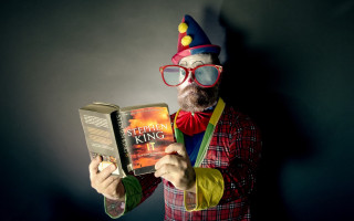 Clown man reading kazami yuuka - a book free wallpaper