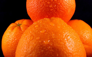 Orange water droplets macro black - a pile of oranges free wallpaper