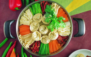 Pasta vegetables sauces table spoon - cao zhibai free wallpaper for desktop