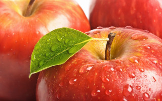 Apples water droplets green leaf - two apple free wallpaper