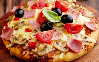 Pizza olives tomatoes mushrooms ham 2 - a wooden board free wallpaper
