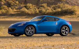 Blue sports car desert road 3 - a road in the desert free wallpaper