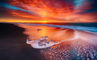 Beach wave sunset mystical colors - a sunset in the background free wallpaper for desktop