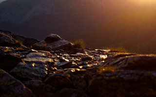 Rocky grassy outdoor sunset lake - a rocky area free wallpaper