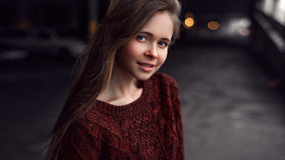 Woman longhair nightparking bus car - free portrait wallpaper for desktop