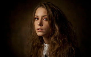 Elina karimova portrait serious longhair - free portrait wallpaper for desktop