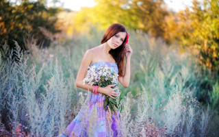 Woman dress bouquet autumn nature - a woman in a dress holding free wallpaper for desktop